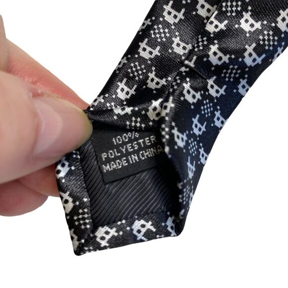 Black Tie Geek Space Invaders Video Game Atari Necktie Aliens 70s Tie - Picture 6 of 11